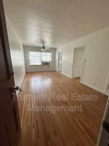 Main picture of 3739 Los Feliz Blvd
