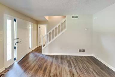 Main picture of 125 Azalea Dr