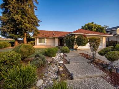 Main picture of 4653 Dinuba St