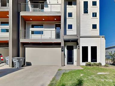 Main picture of 4801 Monarch St