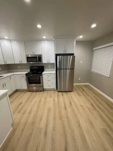Main picture of 1212 Regent St