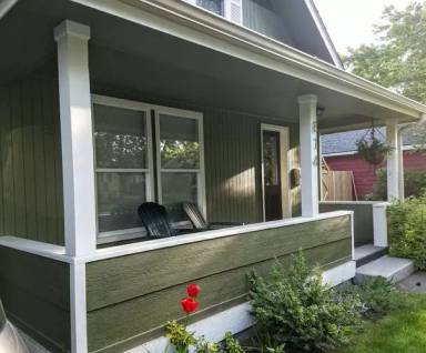 Main picture of 814 E Montana Ave