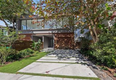 Main picture of 2984 Coconut Ave