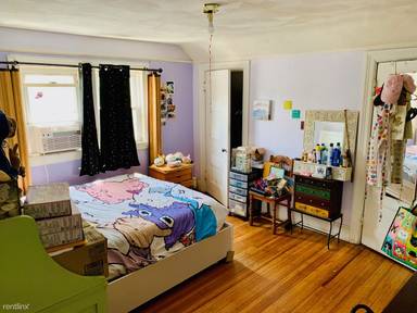 Main picture of 54 Coolidge St
