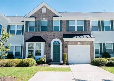 Main picture of 745 Prospect Ln
