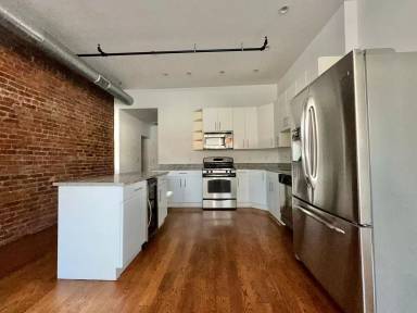 Main picture of 140 Orange St