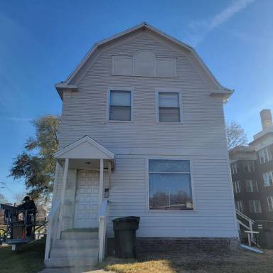 Main picture of 1722 Nebraska St