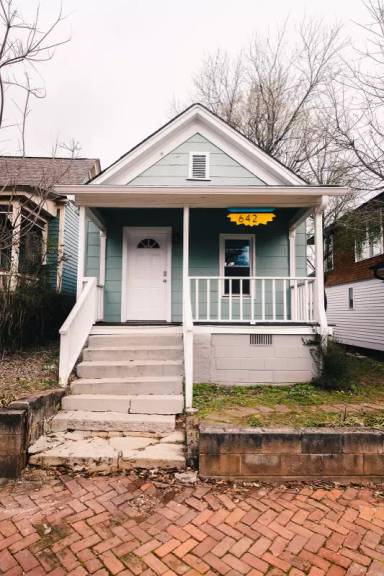 Main picture of 642 Woodward Ave SE
