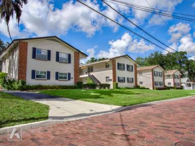 Main picture of 1020 Elmwood St