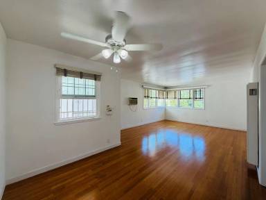 Main picture of 10428 Eastborne Ave