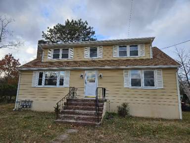 Main picture of 70 International Ave