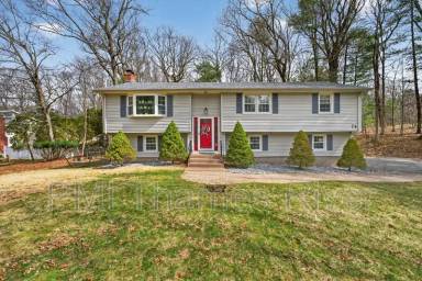 Main picture of 74 Hurlburt St