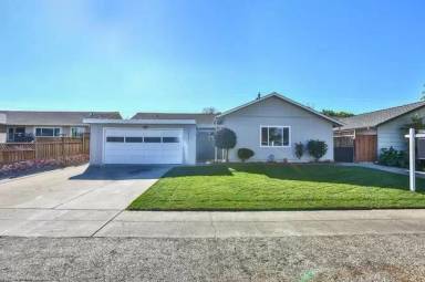 Main picture of 2408 Aram Ave