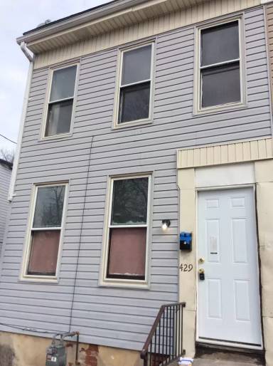 Main picture of 429 Lindberg Ave