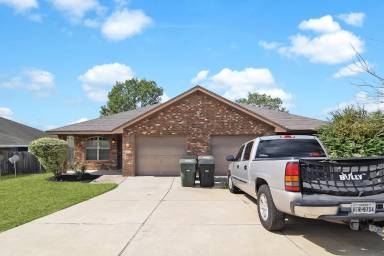 Main picture of 608A Olaf Dr