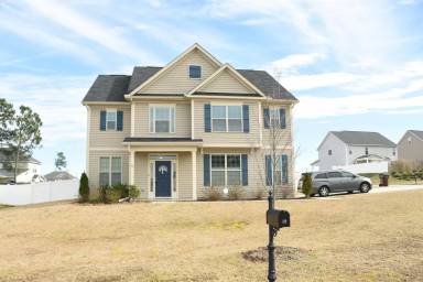 Main picture of 70 Pittfield Run