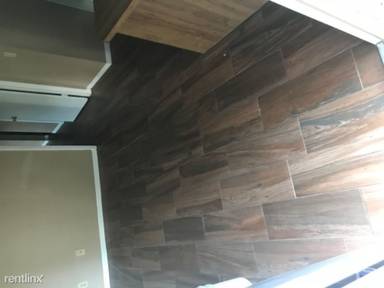 Main picture of 405 NE 27th Ave