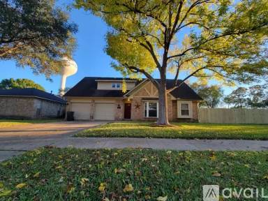 Main picture of 14035 Greenway Dr