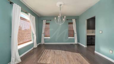 Main picture of 6678 Lamine Dr
