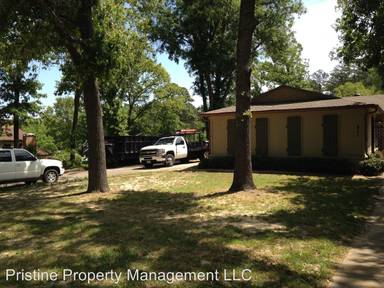 Main picture of 851 Country Pl