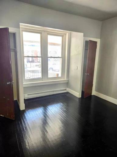 Main picture of 731 W Green St