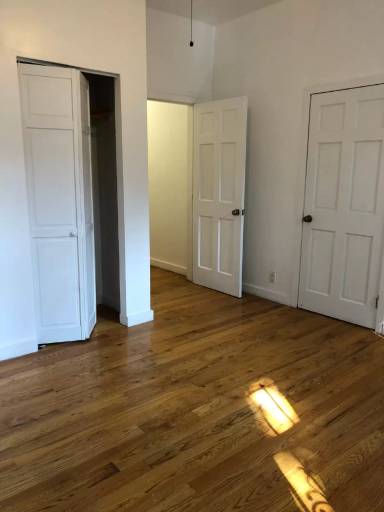 Main picture of 75 Powers St