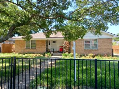 Main picture of 11315 Lochwood Blvd
