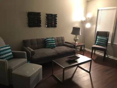 Main picture of 2977 Pearl St