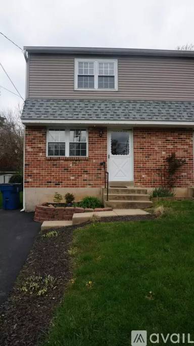 Main picture of 440 Avenue B