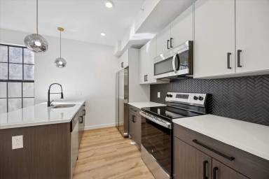 Main picture of 300 W Norris St