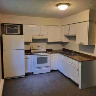 Main picture of 1019 Colonial Dr