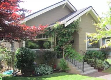 Main picture of 405 W 25th St