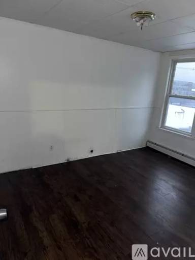 Main picture of 255 Lisbon St