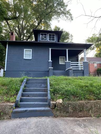 Main picture of 214 Grady Ave NE