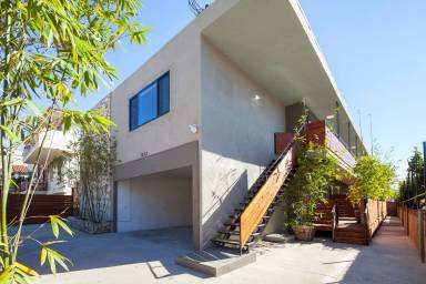 Main picture of 832 N Beaudry Ave