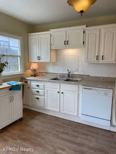 Main picture of 323 N Linden St