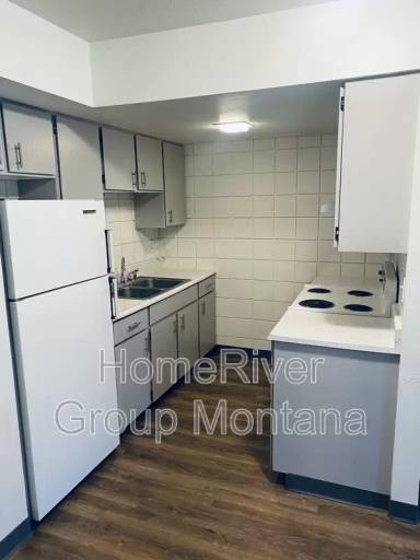 Main picture of 707 SW Higgins Ave Apartments