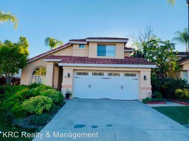 Main picture of 531 Avenida Blanco