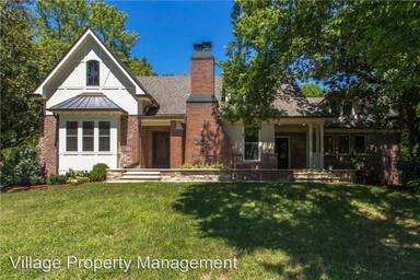 Main picture of 710 Clearview Dr
