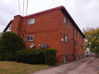 Main picture of 2044 Mills Ave