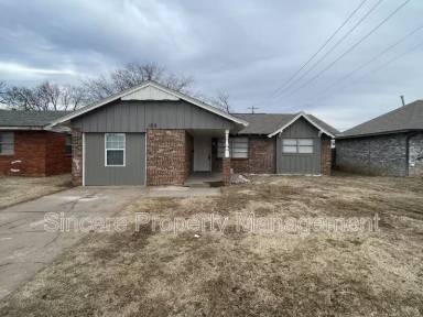 Main picture of 109 NE 3rd St