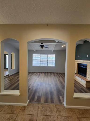 Main picture of 309 Chanticleer Pl