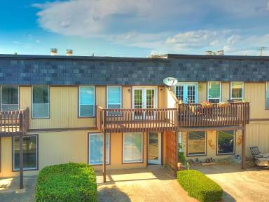 Main picture of 5924 W Hefner Rd