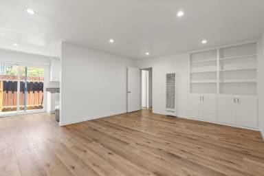 Main picture of 2854 Rowena Ave