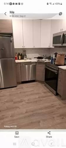 Main picture of 4400 S Drexel Blvd