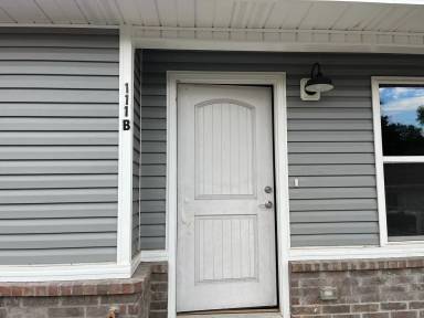 Main picture of 111 W 2nd St