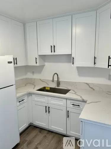 Main picture of 529 E Orange Grove Ave