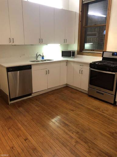 Main picture of 2240 N Halsted St