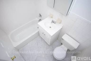 Main picture of 232 East 83rd St