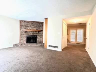 Main picture of 406 Patrick Henry Ct